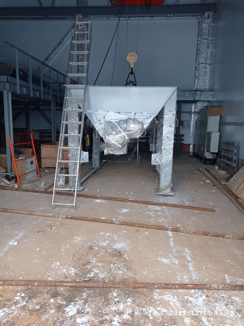 Можно дополнительно оснастить накопительные емкости для воды другими элементами такими как фитинги патрубки и т д Удобно подключить бак к системе водоснабжения